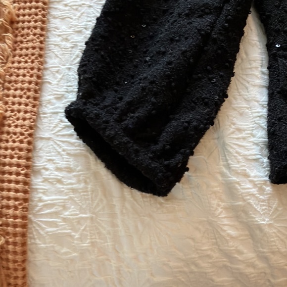 Fun pearl collared black jacket with fun knotted and sequenced blazer. - Picture 9 of 14